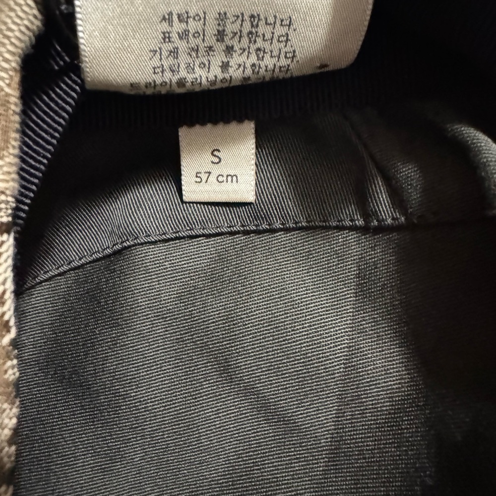 New Gucci Tan Monogram Newboy Flat Cap (Brown/Beige) - Picture 5 of 7